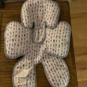 Super comfy car seat cushion